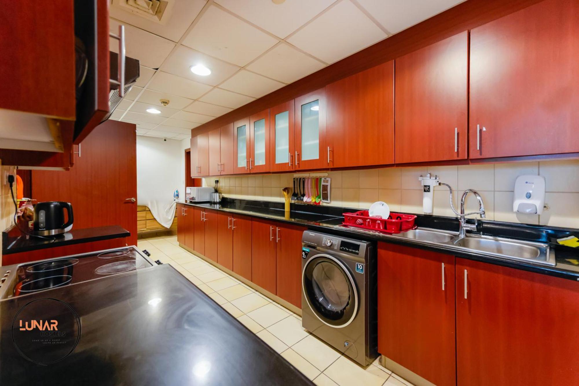 Lunar Cozy Hostel - Jbr 두바이 외부 사진
